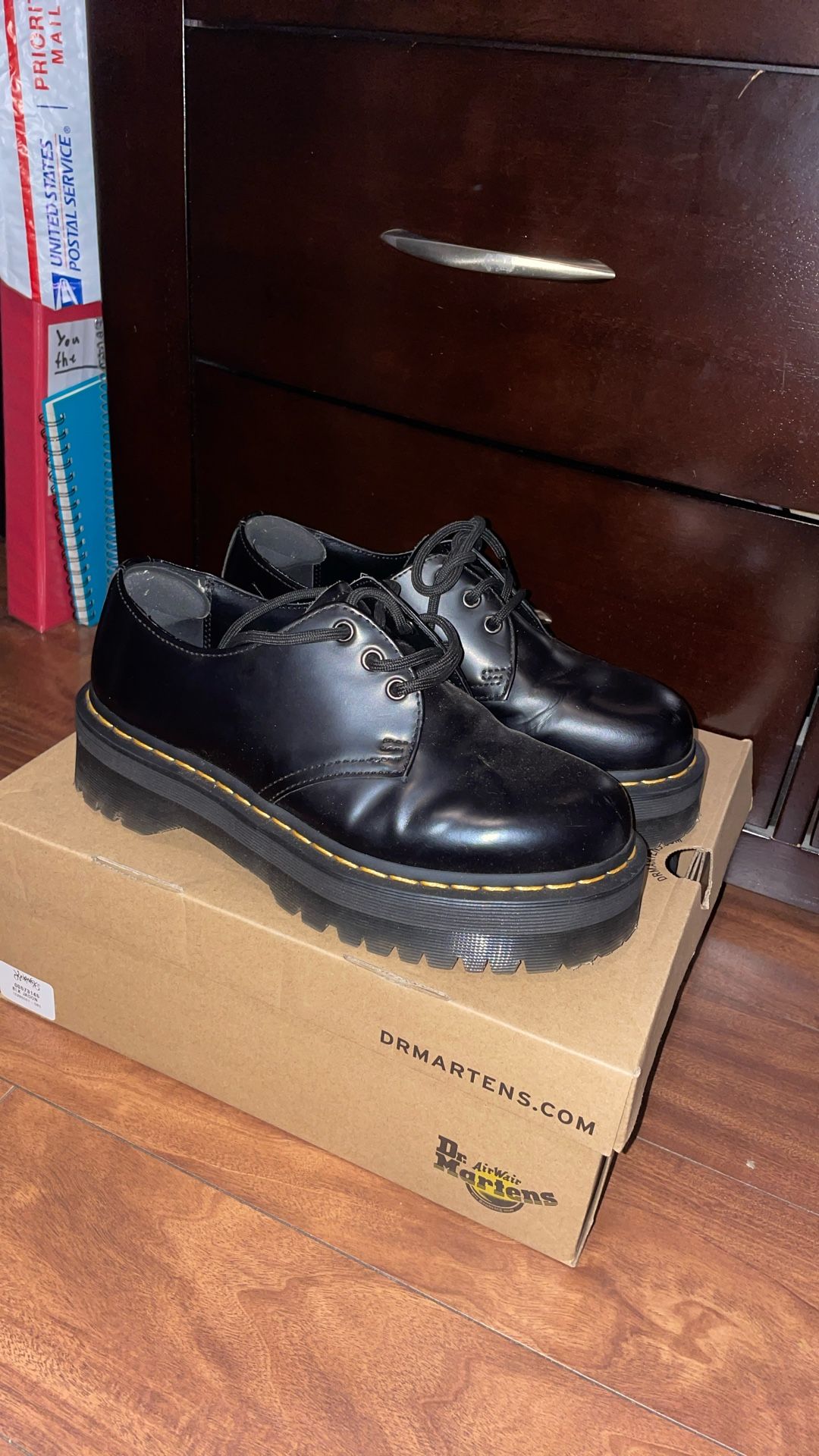 Women’s Size 9 Doc Martens 