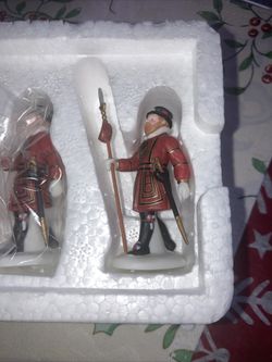 Dept 56 Yeomen Mini Guards