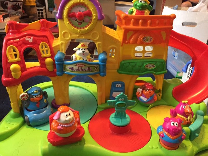Playskool - Weebles "Weebleville Town"