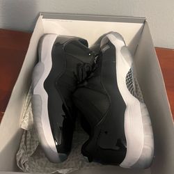 Air Jordan 11 low space jam sz 14