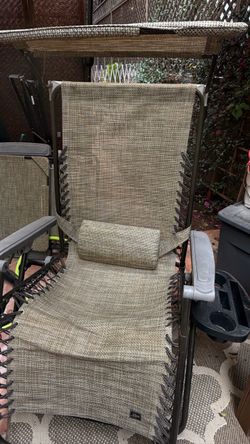 2x Zero Gravity chairs w canopy and cup holders