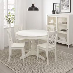 Extendable Dinning Table Plus 4 Chairs