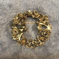 Gold Fashion Pin Floral Wreath W Birds Brooch 