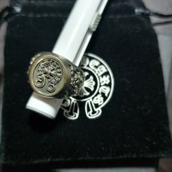 CHROME HEARTS SILVER HORSESHOE CHAMPIONSHIP

RING Size 8.5 