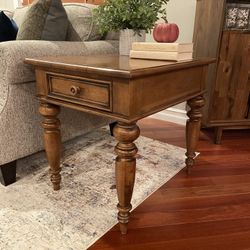 Beautiful Ethan Allen End Tables / Nightstand