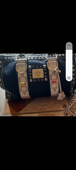 AUTHENTIC VERSACE HANDBAG ..VERY BEAUTIFUL ELEGANT...HAVE KEY ...RARE ITEM..GOOD CONDITION