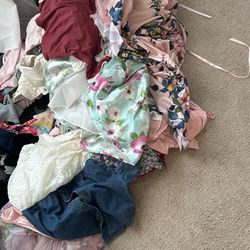 5-6 Year Old Girl 👧🏻 Clothes FREEEE