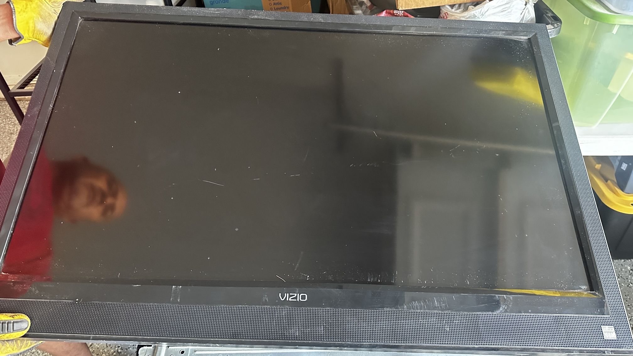 Vizio TV Flat Screen. 1080 P