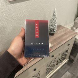Prada Ocean Luna Rossa Cologne 