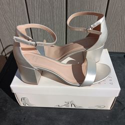 A New Day- size 8W silver metallic platform heels/sandals