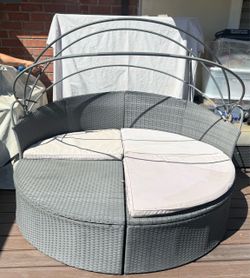 66” Round Patio Day Bed frame only