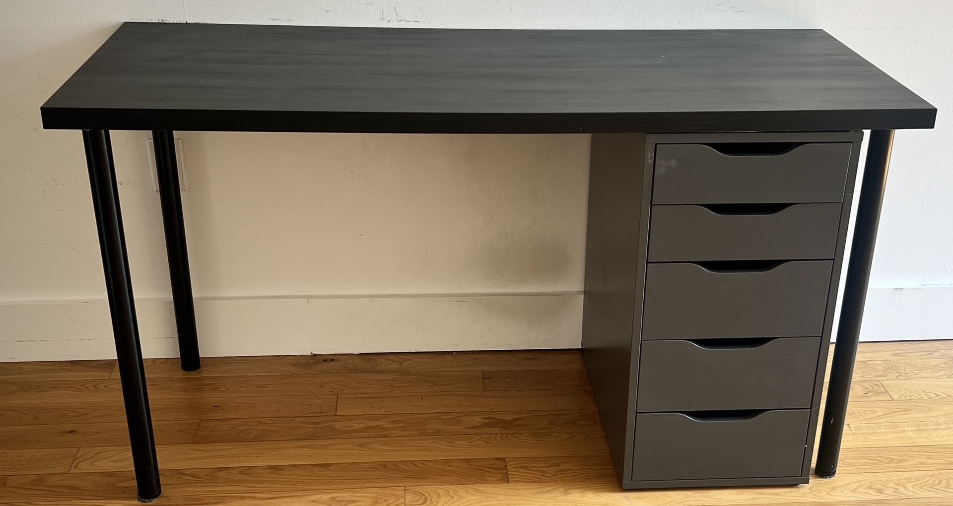 IKEA Desk/Alex drawer Combo
