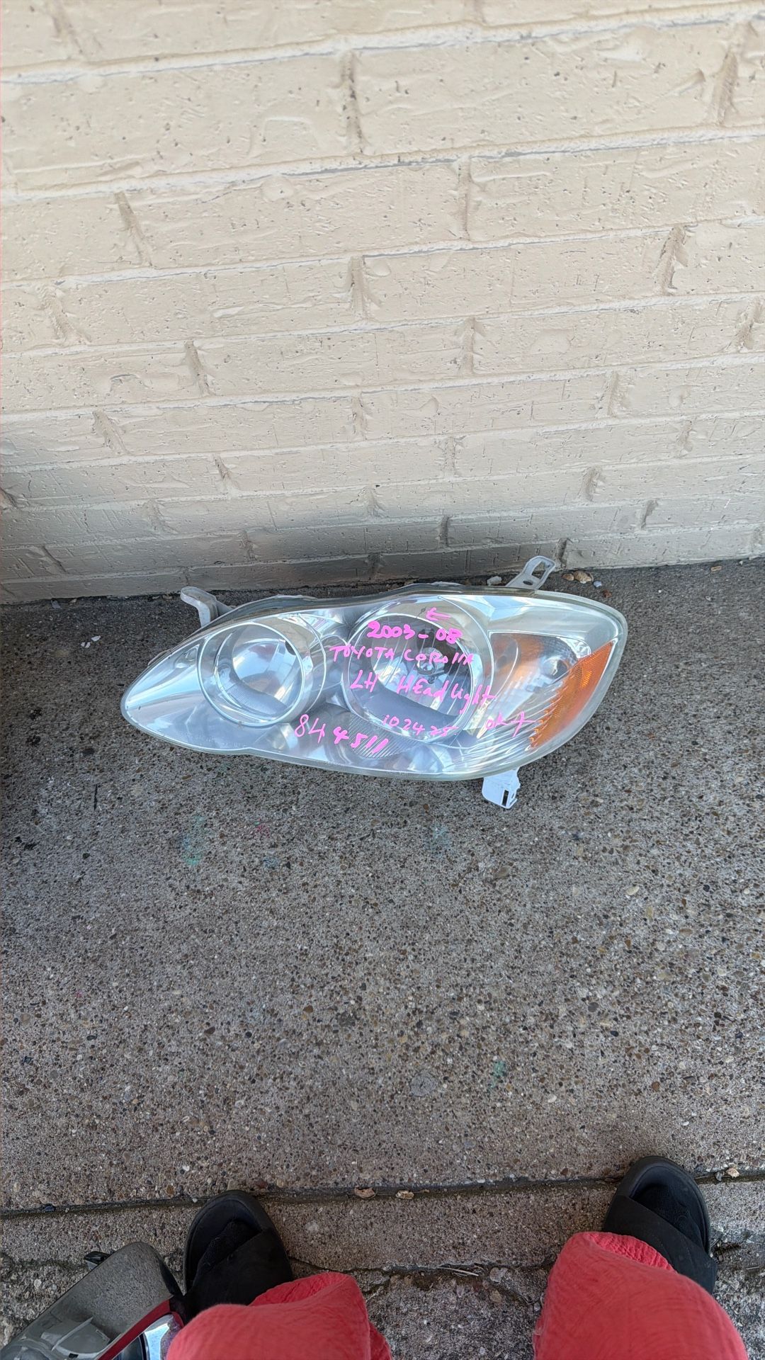 2008 Toyota Corolla Left Headlight