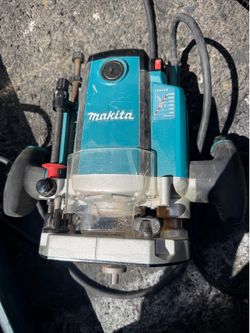 Makita 3-1/4 HP Plunge Router with Variable Speed