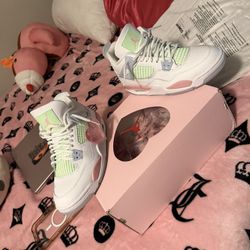 Jordan 4 Valentines Day Size 6 (GS) Boys