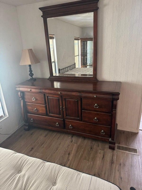 Bedroom Dresser