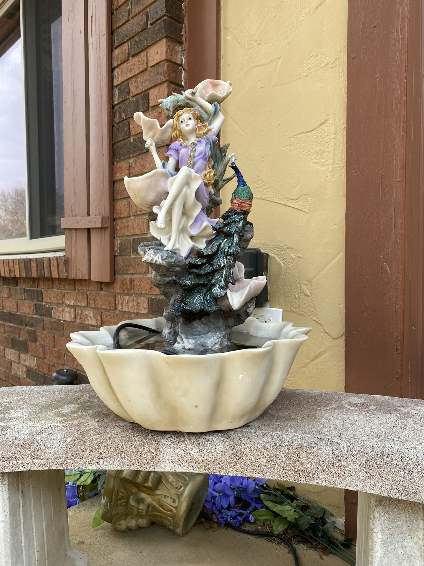 Very beautiful nice fountain Only indoor and outdoor