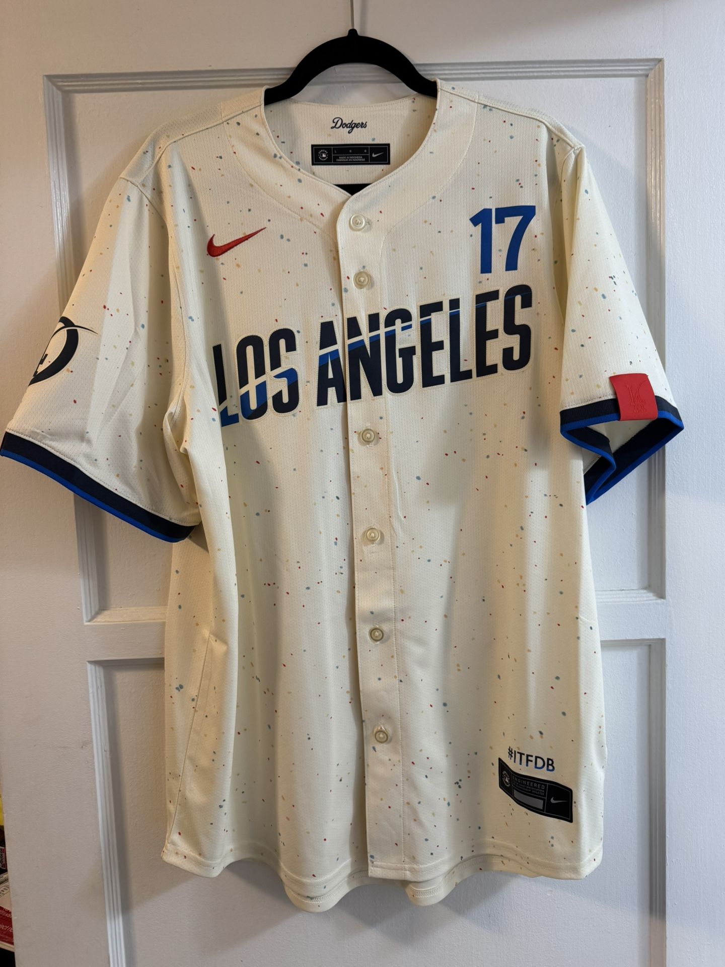 MLB Dodgers City Connect Jersey (Large) - Ohtani