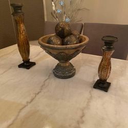 corinthia Decorative centerpiece Bowl with 5pc Balls and 2 candles holders