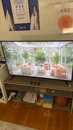 Vizio V505-G9 is a 50-inch 4K HDR smart TV