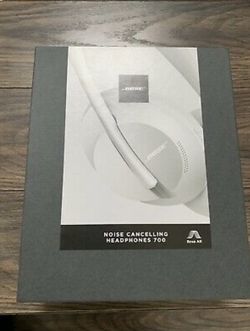 Brand new Bose 700 wireless headset
