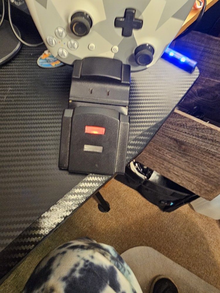 Dual Charging Dock for X1 Controllers with one battery