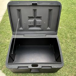 Buyers Salt Dogg, 5.8 Cubic Foot Poly Utility Storage Chest Bin Organizer Box, Capacity 350 lb, Product Form Solid, Model# (contact info removed)