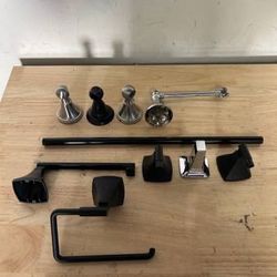 Lot of Incomplete Bathroom Accessories (Delta and Pfister)