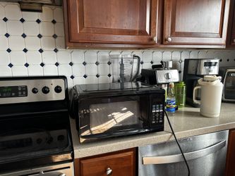 Like New- Microwave