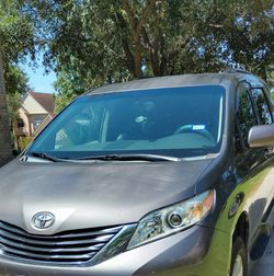 Wheelchair/Handicap accessible Van