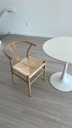 2 Dining Chairs + White Round Table