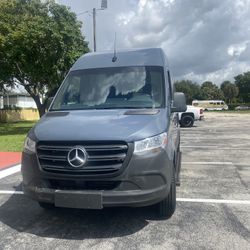 2019 Mercedes Benz Sprinter 2500 Crew Van 144” High Roof 