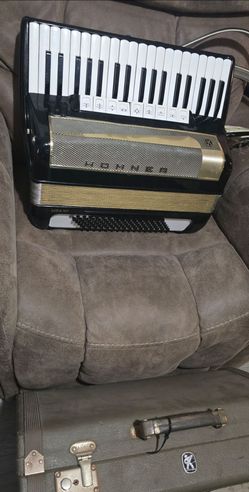 Hohner Lucia IVP Piano Accordion made in germany  $1200 OBO