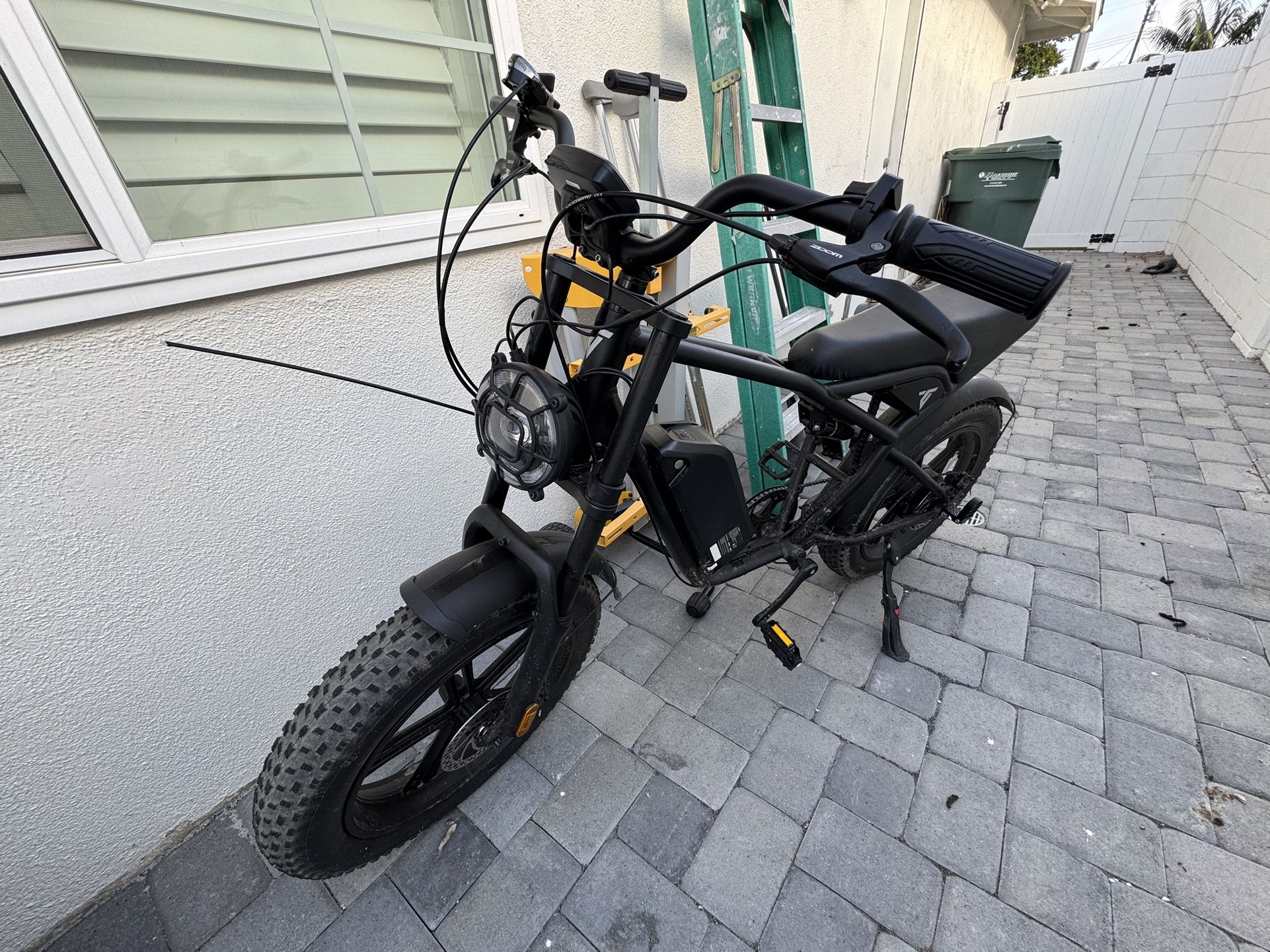 Electric Bike Low Mileage *Needs New Throttle” DIY