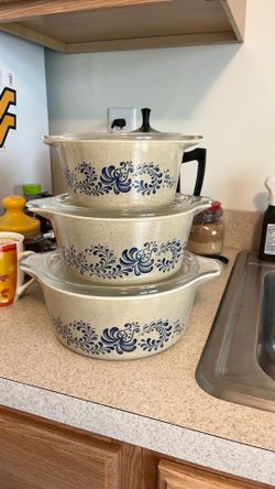 Vintage Pyrex Homestaed 6 piece casserole