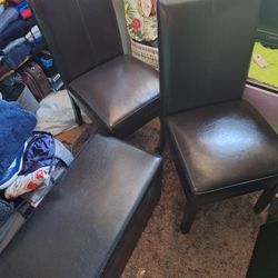 2 Chairs And Matching Ottoman 