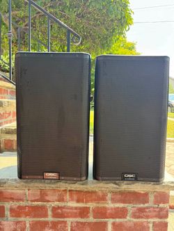 QSC K12.2 12" Powered Speakers + Covers, Speaker Poles & Carry Bag