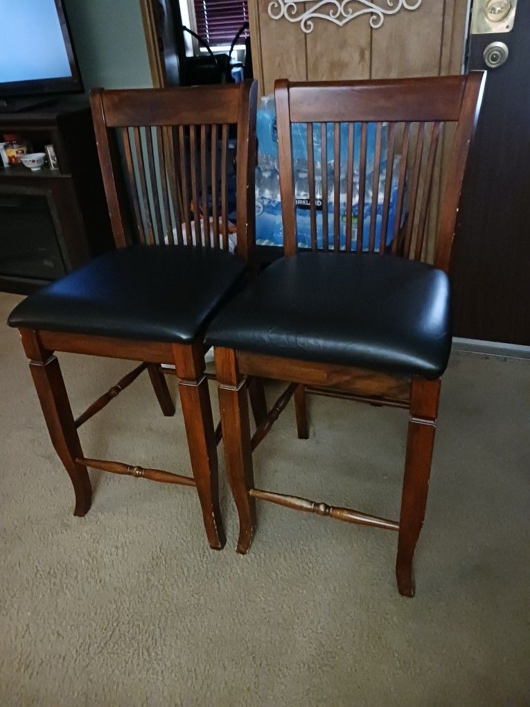 Counter Height Dining Chairs / 2