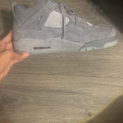 Jordan 4 Kaws