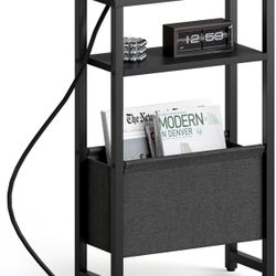 Table with Charging Station