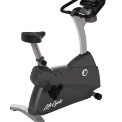NEW Life Fitness Upright Bike
