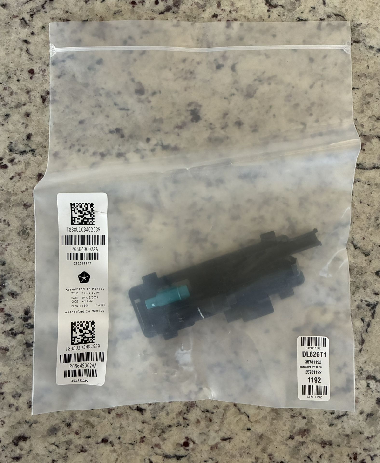 Genuine OEM RAM Tailgate Wiring Connector Kit Mopar P(contact info removed)2AA New   