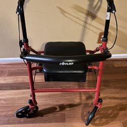 Drive rollator / walker,  clean pristine condition cash n carry or use paypal to ship, located 1 mile from Rt 401 on Rt113