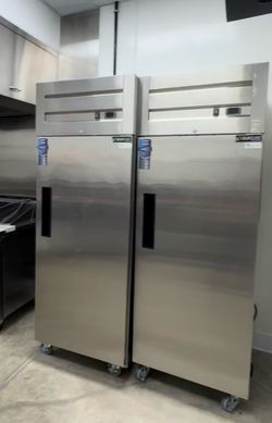 Dukers fridge, Dukers freezer, Sandwich Prep, Deep Fryer, 6 Burner Stove