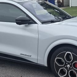 2023 Ford Mustang Mach-e