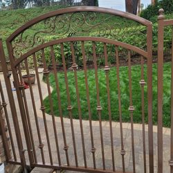 Gate