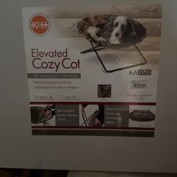 Elevated Cozy Cot (medium)
