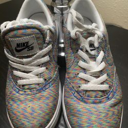 Kids Nike - $15.00