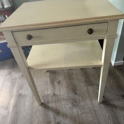 Luna 1 Drawer Nightstand