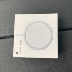 Apple MagSafe Wireless Fast Charging Pad